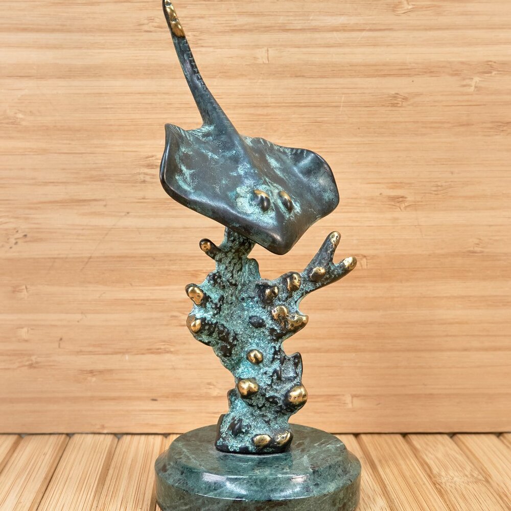 SPI Gallery Manta Ray Sculpture Statue, 7" Brass Figurine with Base